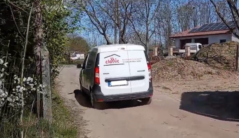 A Classic céges autóival viszik házhoz Orbán levelét, és azt is megkérdezik, ki kér mozgóurnát