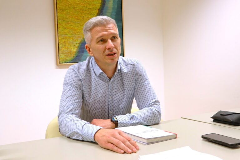 Csőszi Attila felszólította Salacz Lászlót, hogy bizonyítsa be, nem vett részt bűnpártolásban