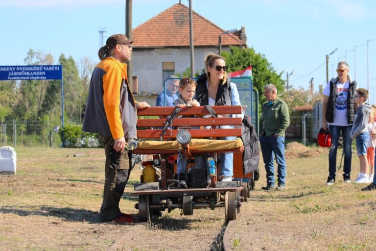 Hajtányra pattanhatsz Helvécián május elsején
