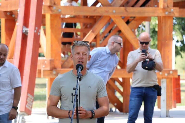 „Semmi nem lesz elfelejtve” – Magyar Péter üzent a fideszes szereplőknek