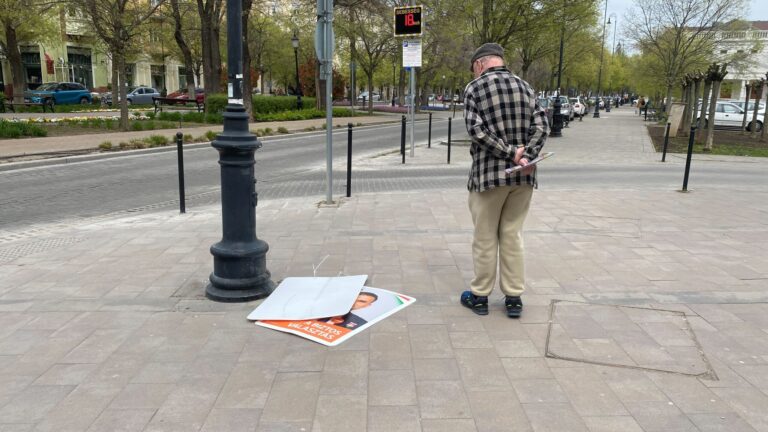 „A fiatalok, ti basztátok el” – megtörtént beszélgetés alapján a Fidesz vasárnapi eredményvárójáról