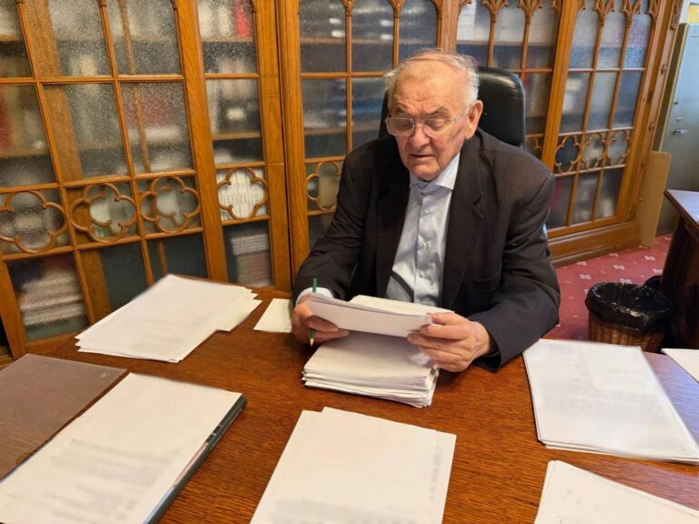 Lezsák Sándor interjúban ismerte el, hogy valóban súlyos beteg volt