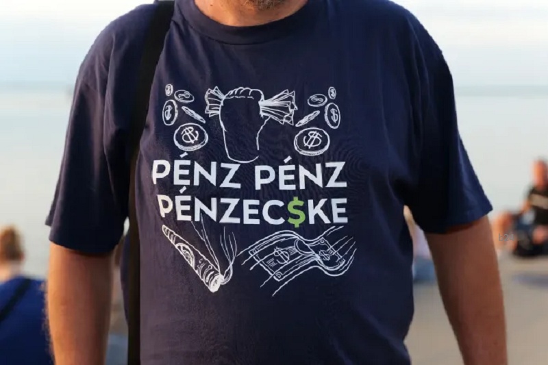 Majka a bukott NER-eseknek is keményen beszólt: “Ez a két díszf-sz még mindig nem érti, mi történt”