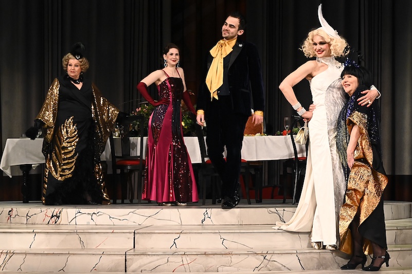 Buborékok – klasszikus vígjáték új köntösben a Miskolci Nemzeti Színházban