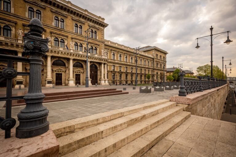 A Corvinus 150 oktatója eltörölné az alapítványi működést