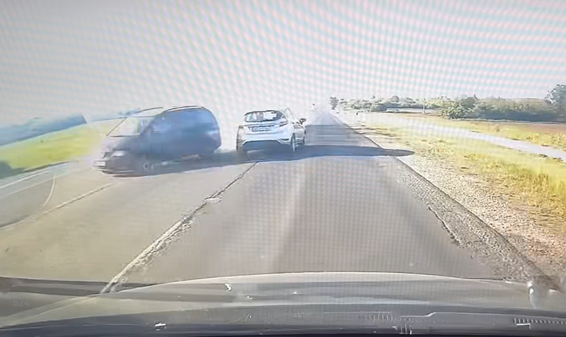 Óriási baleset Miskolc és Sajószentpéter között, mentőhelikopter is érkezett a helyszínre (videóval)
