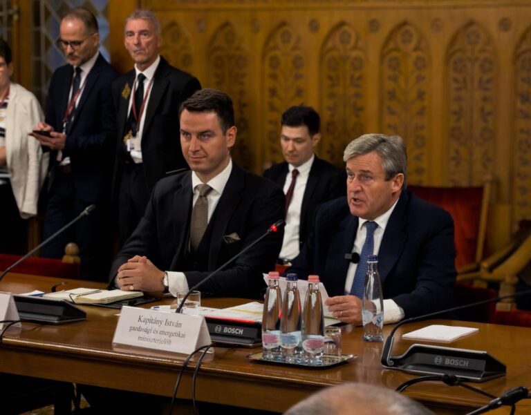Csőszi Attila bizottsága meghallgatta Kapitány István leendő új gazdasági és energetikai minisztert