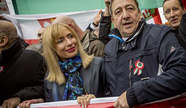 Lemondott az Országos Vérellátó Szolgálat főigazgatója, Bayer Zsolt felesége