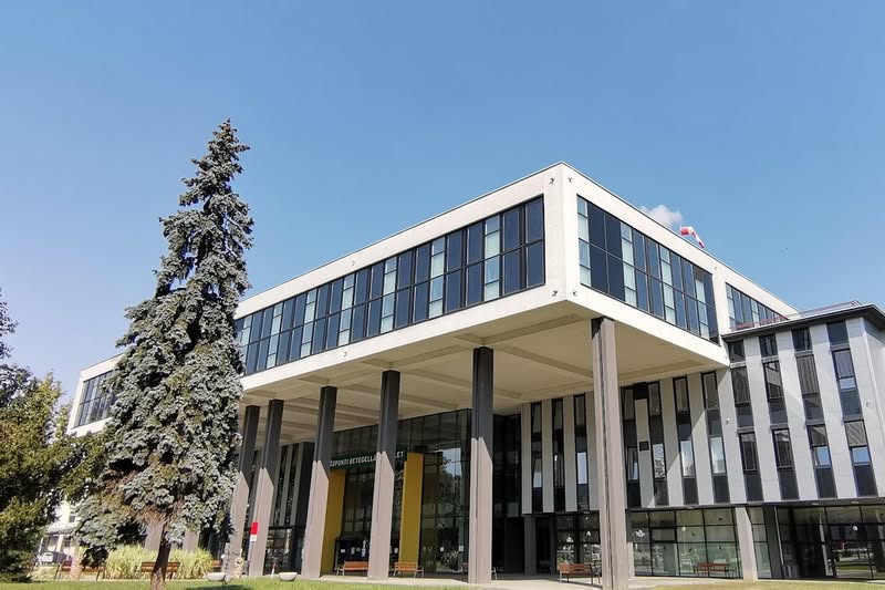 Kórházi ügyek: pereskedés Borsodban, hálapénz Szolnokon