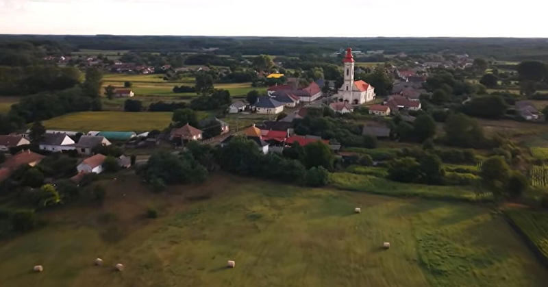 A szomszédunkba költözik a Partizán!